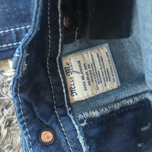 Miss Me Dark Wash Signature Boot Cut Embellished Sequin Denim Jean Size 27" - Picture 3 of 7